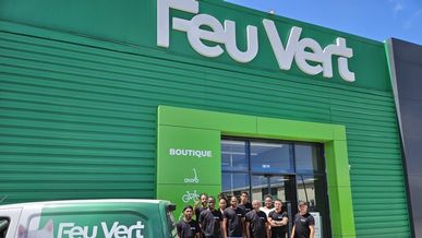 Vous hésitez à vous lancer avec Feu Vert ? L’équipe développement franchise répond à quelques questions clés